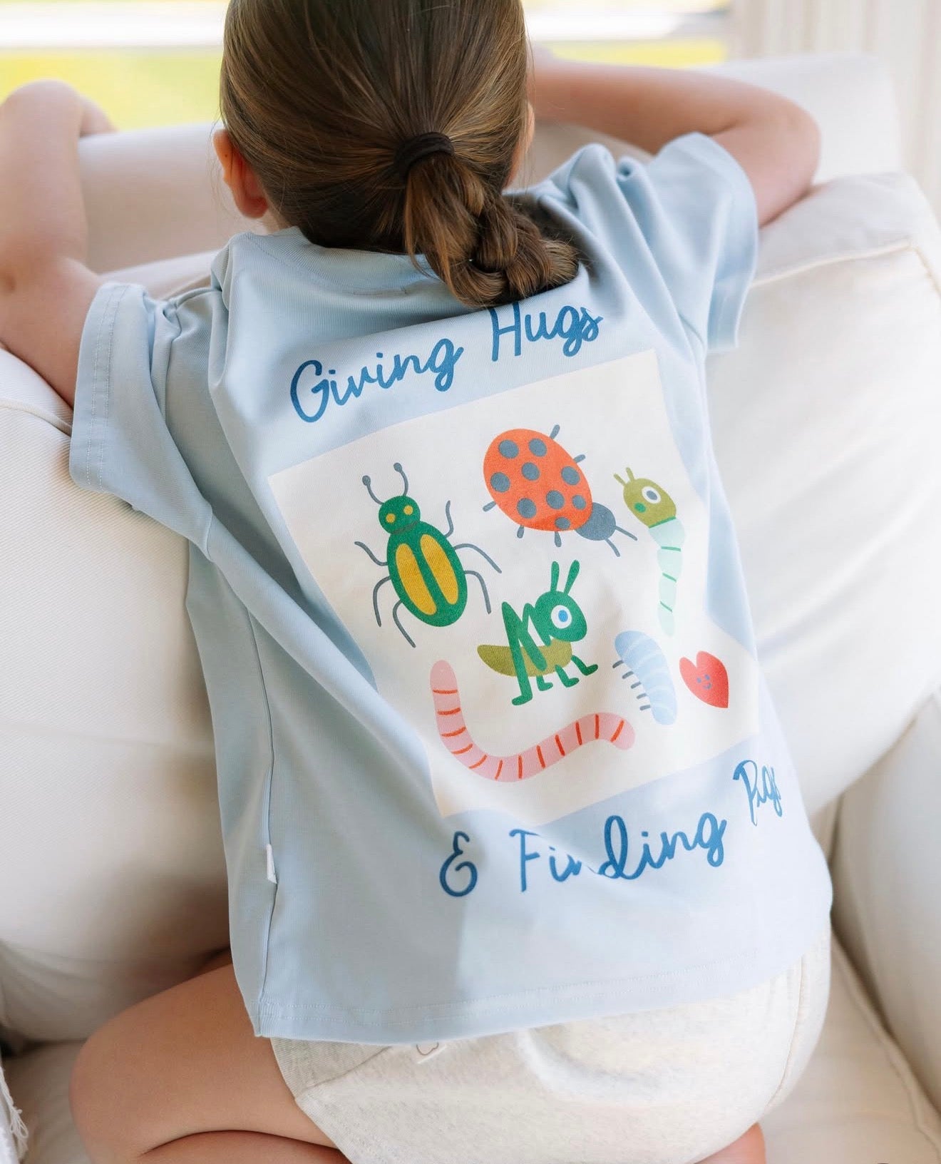 Giving Hugs Tee