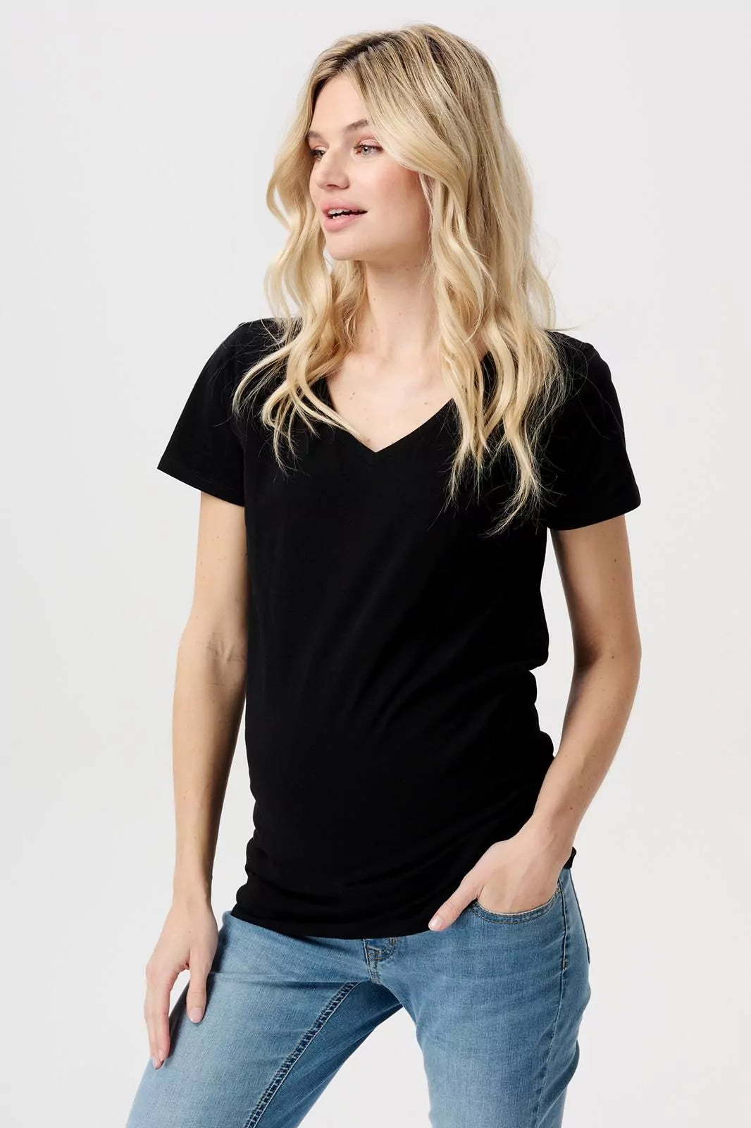 Kaat V Neck Tee