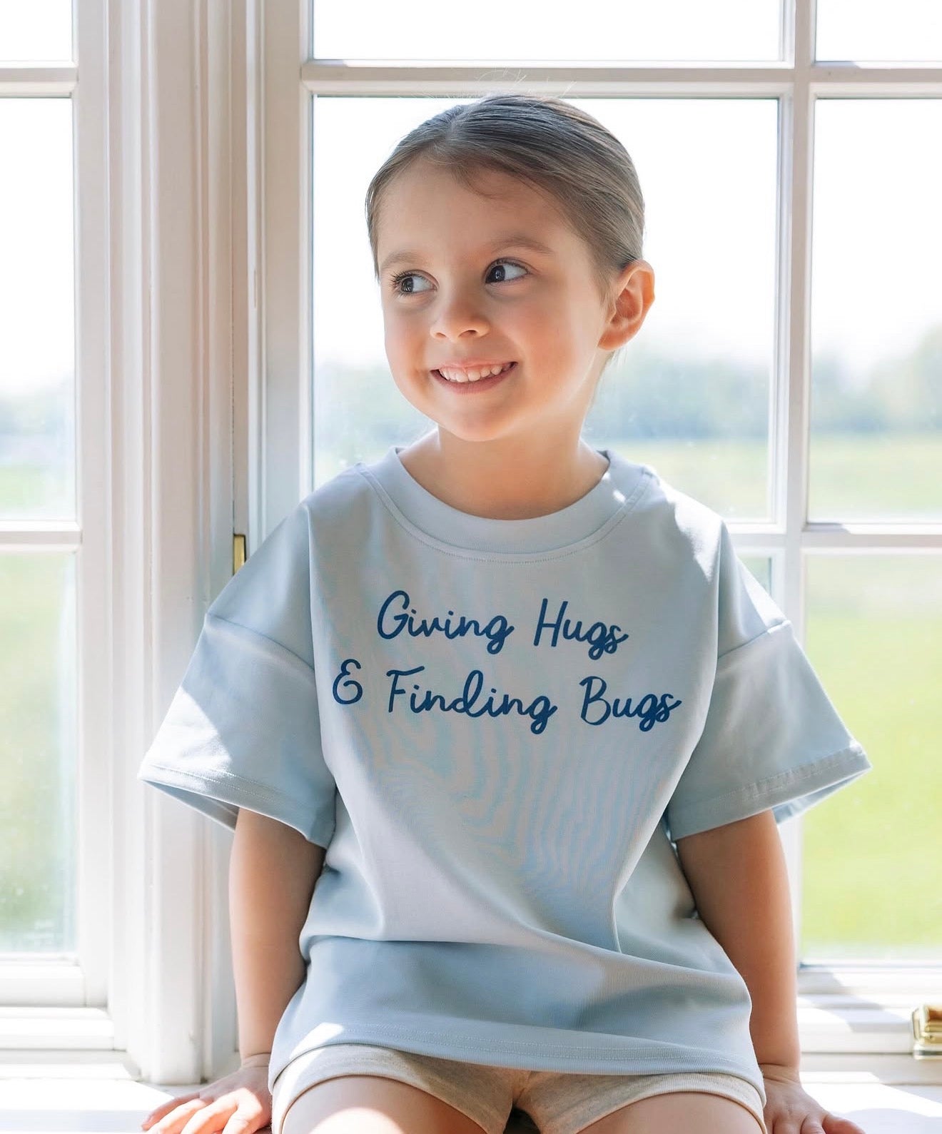 Giving Hugs Tee