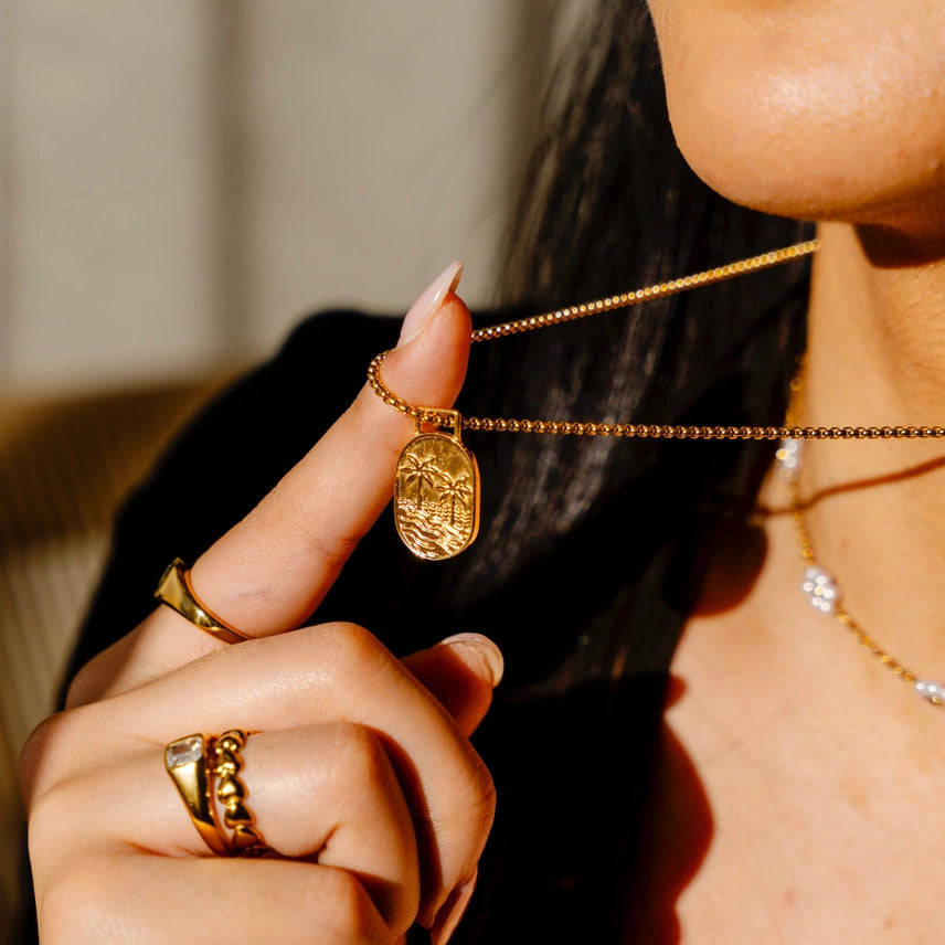 Sandy Palm Necklace