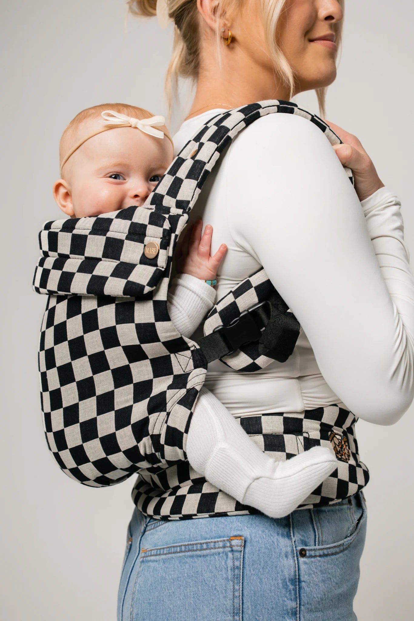 Monarch Carrier