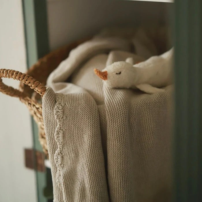 Scallop Knit Blanket