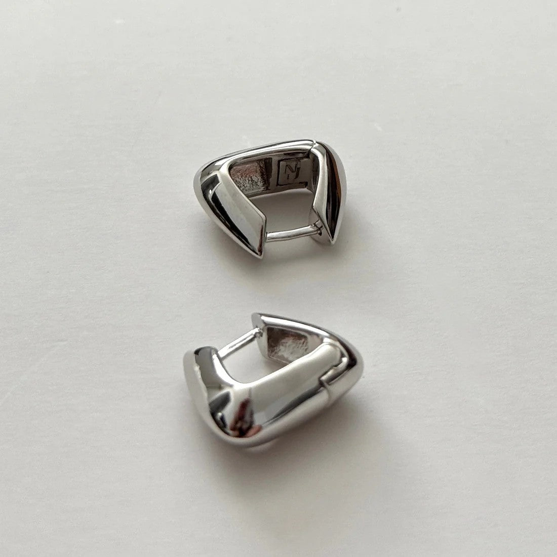 Pyramid Hoops - Small Silver